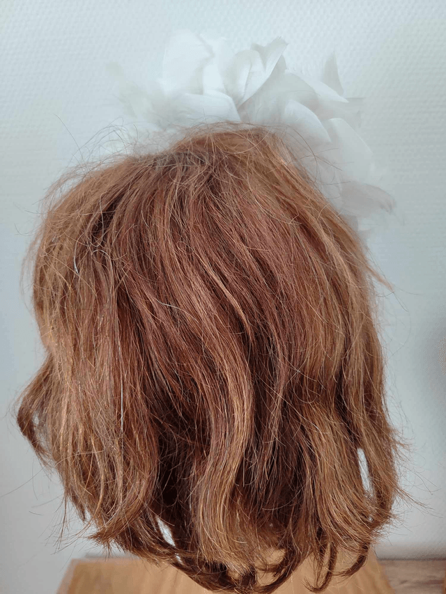 Bibi pour mariée plumes et perles blanches